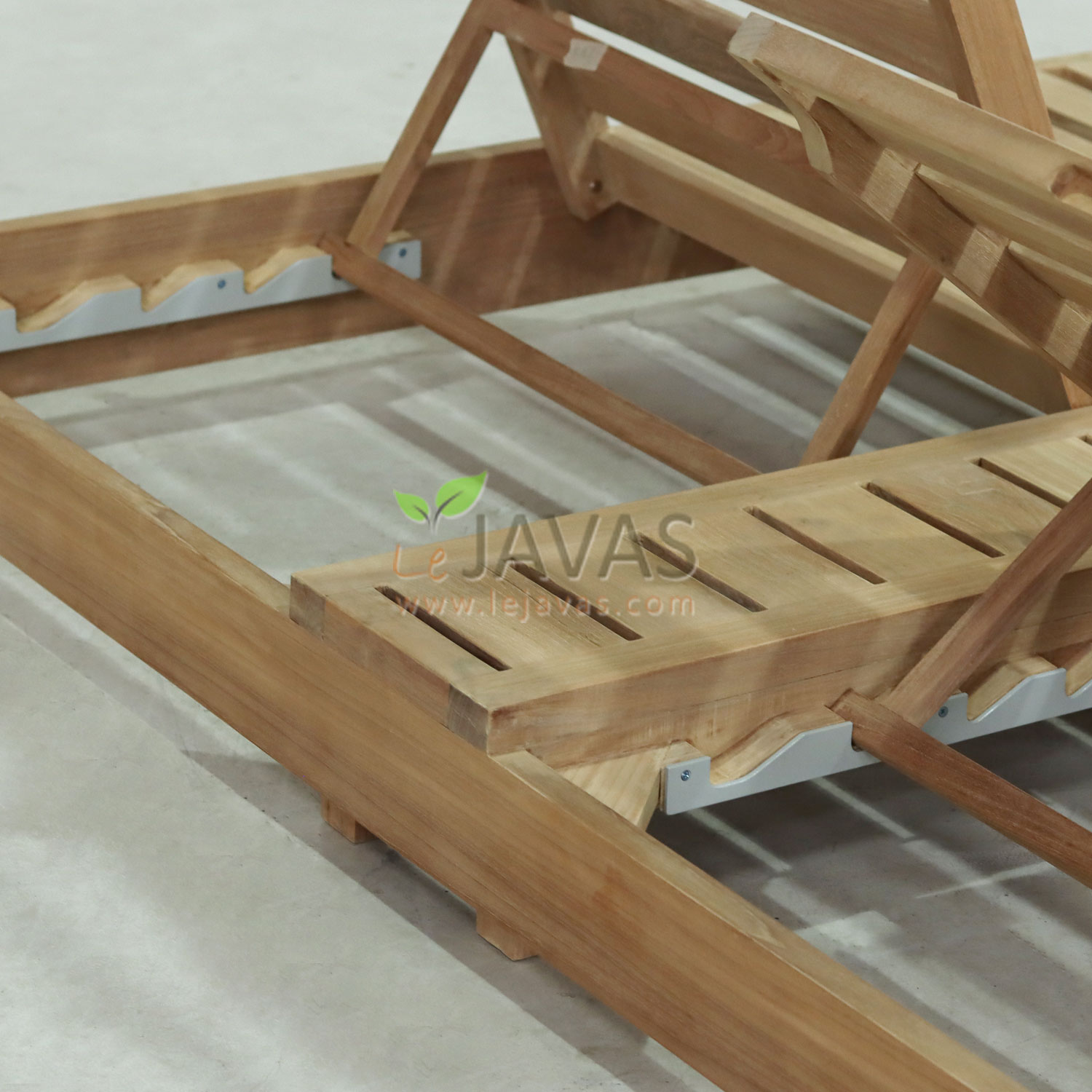 Double Sunbed teak outdoor daybed with twin adjustable backrests, raw sanded teak garden furniture from Indonesia furniture manufacturer exporter